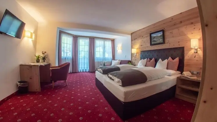 Premium Tek Büyük Yataklı Oda