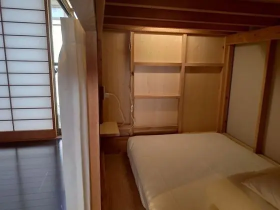 Ortak Ranzalı Oda, Karma Ranzalı Oda (1 Single Bed)