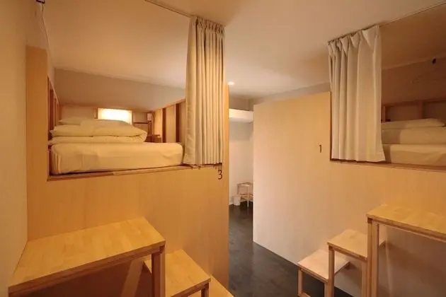 Ortak Ranzalı Oda, Sadece kadınlar için (1 Single Bed)