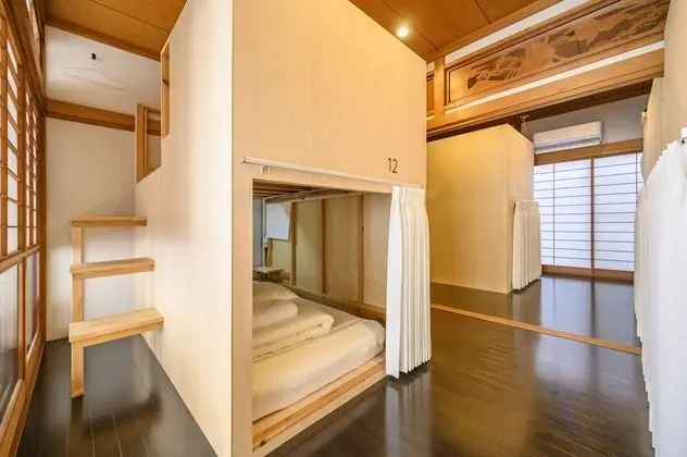 Ortak Ranzalı Oda, Sadece kadınlar için (1 Single Bed)