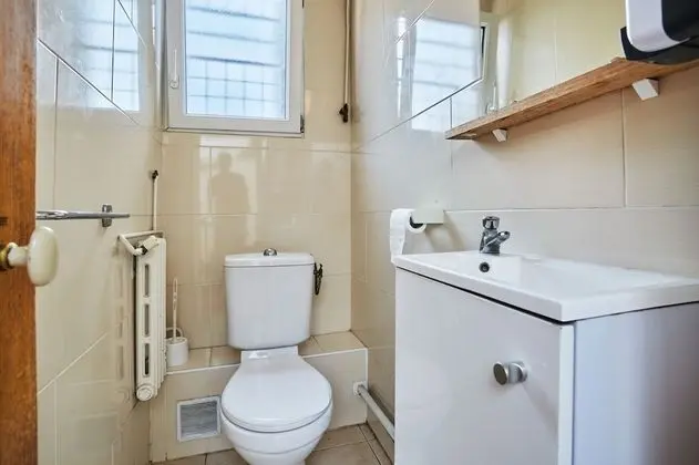 Tek Kişilik Oda, Ortak Banyo