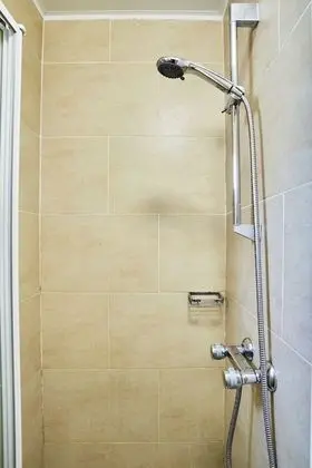 Tek Kişilik Oda, Ortak Banyo