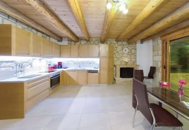 Family Villa, Birden Çok Yatak, 2 Banyolu, Bahçeli (Villa Tireda Pool and Whirlpool)