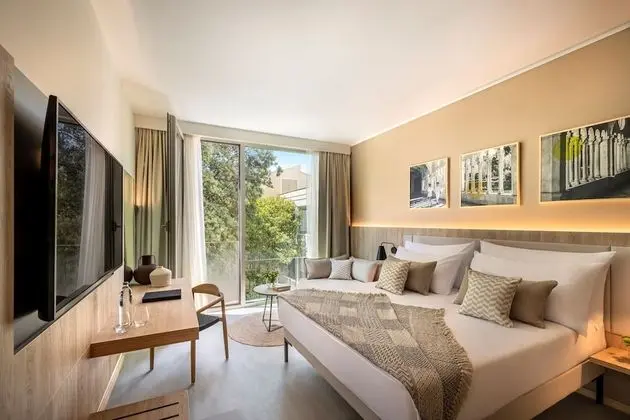 Room for 2+1