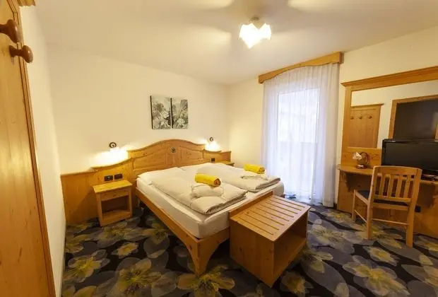 Tek Büyük Yataklı Oda, 1 Büyük (Queen) Boy Yatak