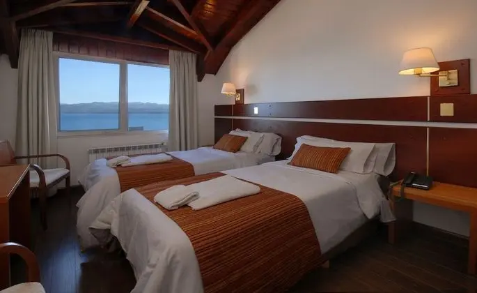 Tek Büyük Yataklı Oda, Göl Manzaralı