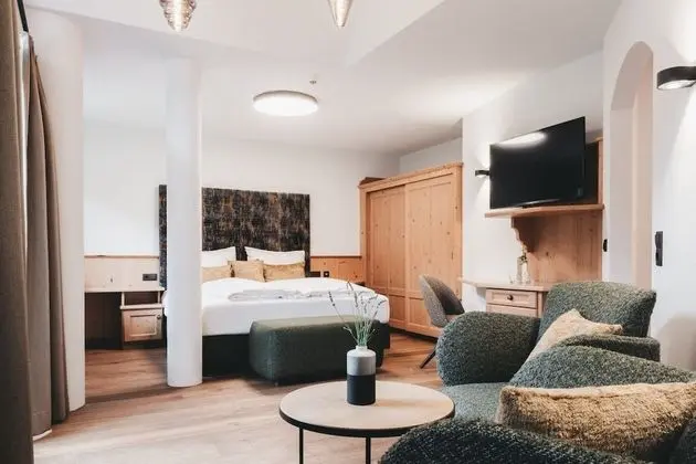 Junior Süit, Küvet, Dağ Manzaralı (Vogelnest)