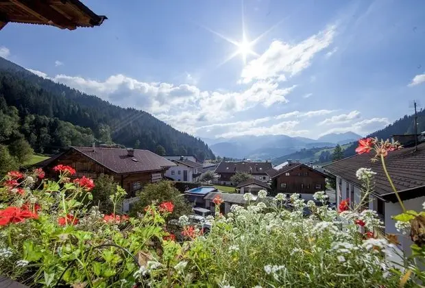 Comfort Tek Büyük Yataklı Oda, Balkon, Dağ Manzaralı