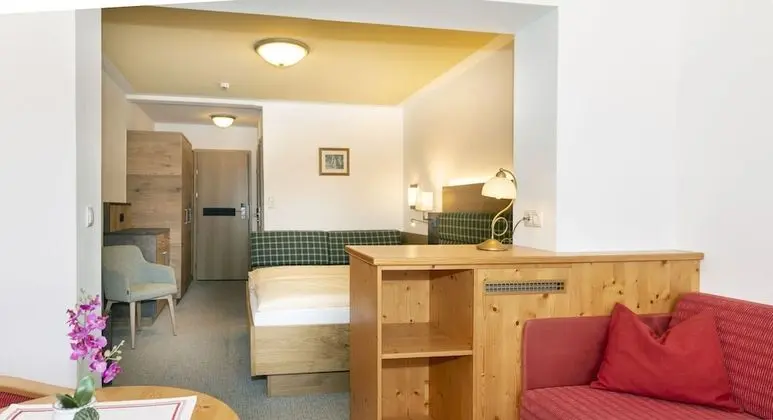 Deluxe Tek Büyük Yataklı Oda, Balkon, Dağ Manzaralı