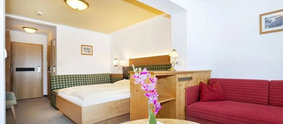 Deluxe Tek Büyük Yataklı Oda, Balkon, Dağ Manzaralı