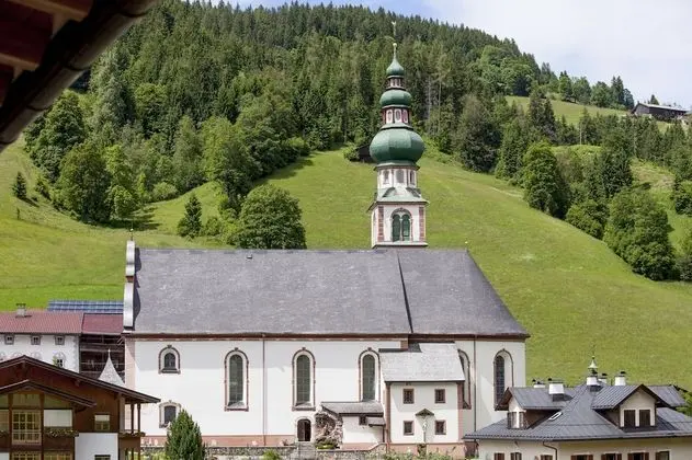 Deluxe Tek Büyük Yataklı Oda, Balkon, Dağ Manzaralı