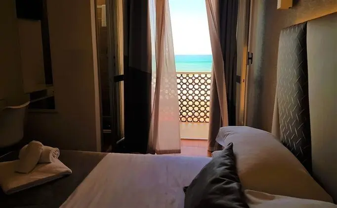 Standard Tek Büyük Yataklı Oda, Balkon, Deniz Manzaralı