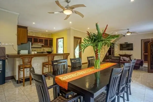 Luxury Villa, 3 Yatak Odası, Kişiye Özel Havuzlu, Bahçeli