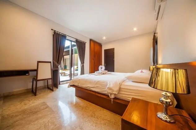 Villa (Tirta B)