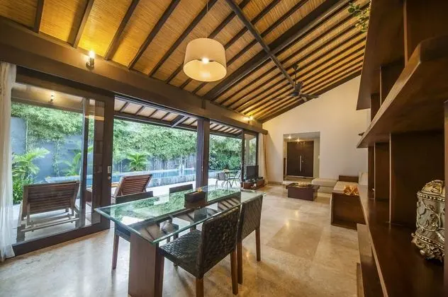 Villa (Tirta B)