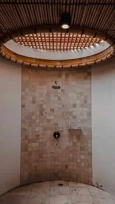 Traditional Tek Kişilik Oda, 1 En Büyük (King) Boy Yatak ve Çekyat, Sigara İçilebilir
