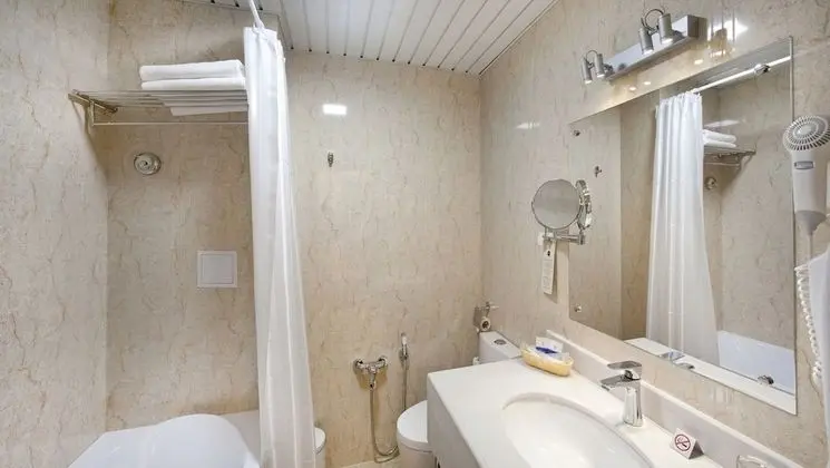 Superior Tek Büyük Yataklı Oda