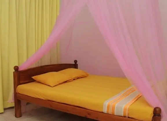 Tek Büyük Yataklı Oda (Triple Room with Bathroom )