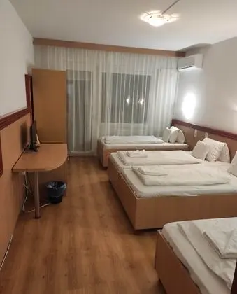 Dört Kişilik Oda
