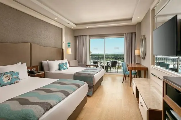 https://images.etstur.com/files/images/hotelImages/TR/51957/l/Titanic-Deluxe-Golf-Belek-Oda-382361.jpg