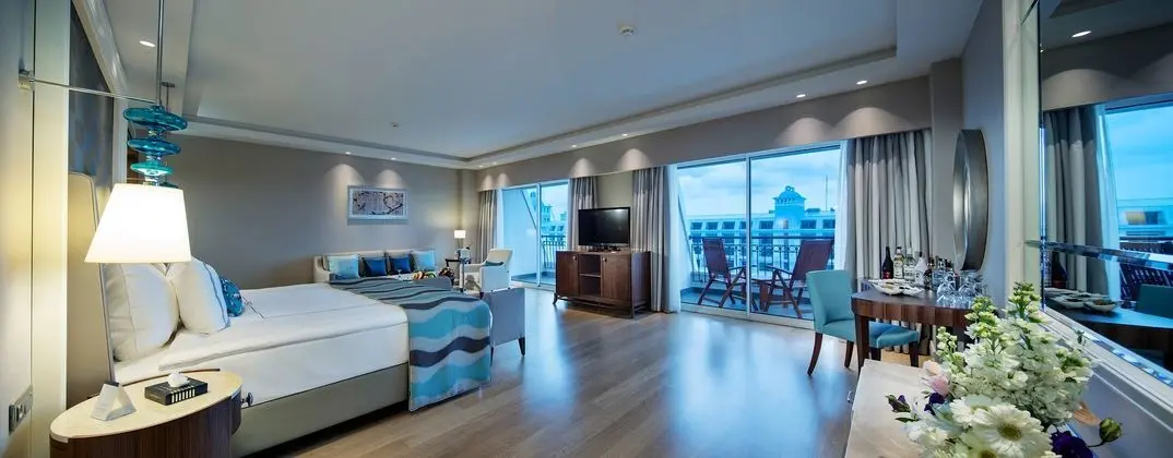 https://imagessl.etstur.com/files/images/hotelImages/TR/51957/l/Titanic-Deluxe-Belek-Oda-41891.jpg