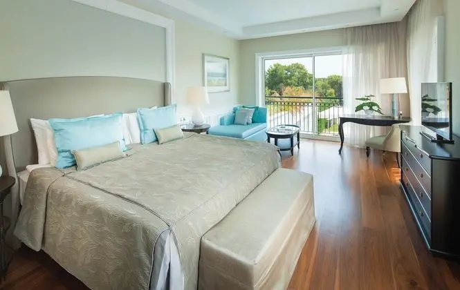 https://imagessl.etstur.com/files/images/hotelImages/TR/51957/l/Titanic-Deluxe-Golf-Belek-Oda-258260.jpg