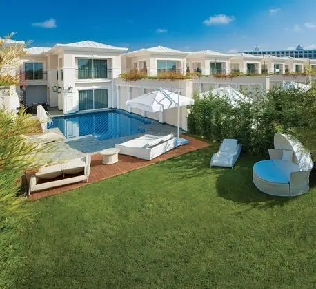 Design Pool Villa