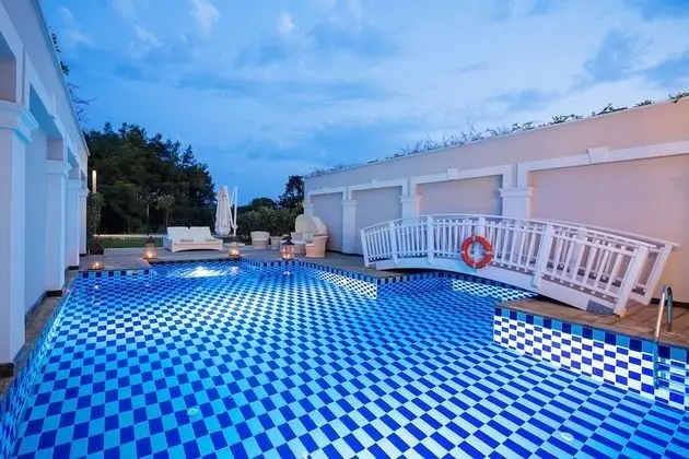 Design Pool Villa