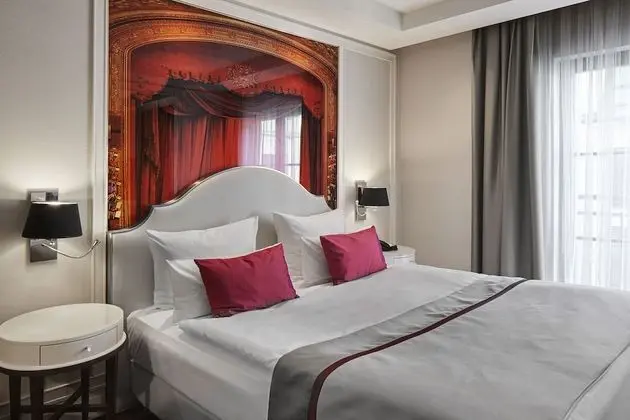 Deluxe Tek Büyük veya İki Ayrı Yataklı Oda