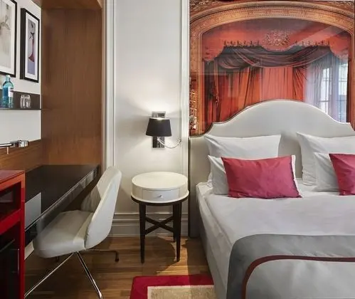 Deluxe Tek Büyük veya İki Ayrı Yataklı Oda