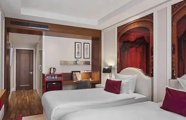 Deluxe Tek Büyük veya İki Ayrı Yataklı Oda