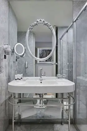 Deluxe Tek Büyük veya İki Ayrı Yataklı Oda