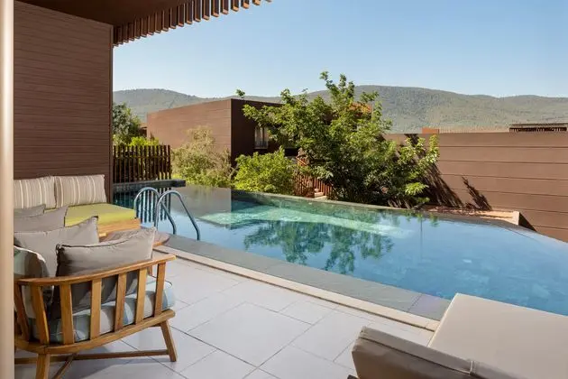 https://images.etstur.com/imgproxy/resize/2560x1440/files/images/hotelImages/etsrooms/314/Titanic_Luxury_Collection_Bodrum_20250814093311_0.jpg