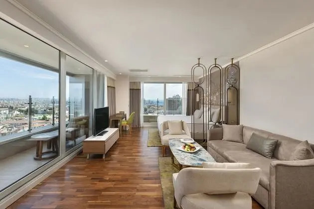 Junior Suite Oda Deniz Manzarali