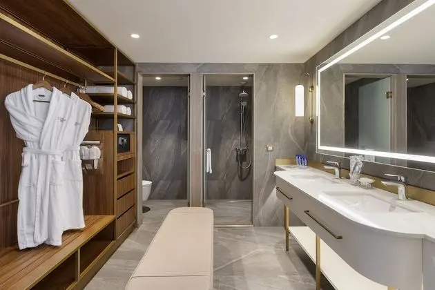 Junior Suite Oda Deniz Manzarali