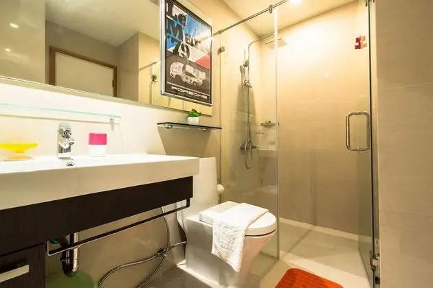 Modern 1 Bedroom Apartment