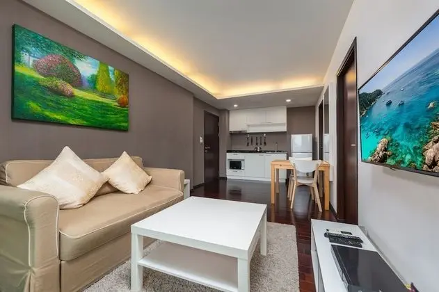 1 Bedroom Apartment
