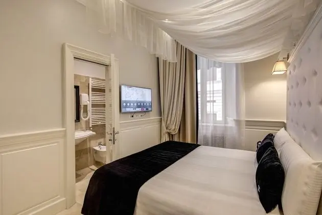 Standard Tek Büyük veya İki Ayrı Yataklı Oda