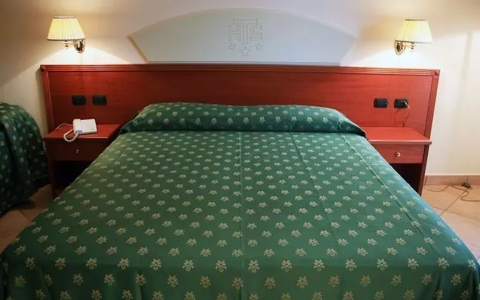 Comfort Tek Büyük veya İki Ayrı Yataklı Oda