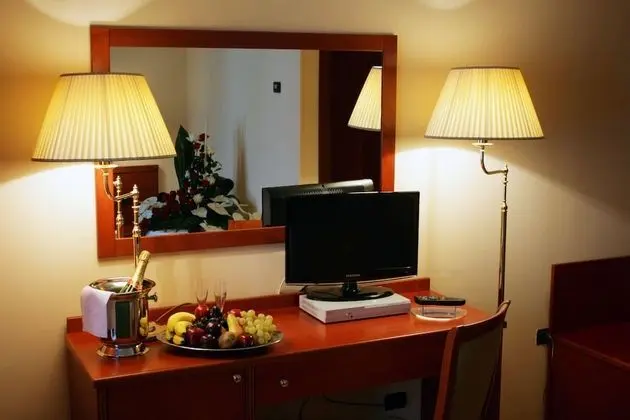 Comfort Tek Büyük veya İki Ayrı Yataklı Oda