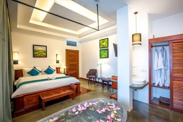 Stüdyo Süit, Balkon, Havuz Manzaralı (Cabana)