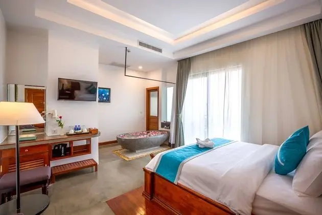 Stüdyo Süit, Balkon, Havuz Manzaralı (Cabana)