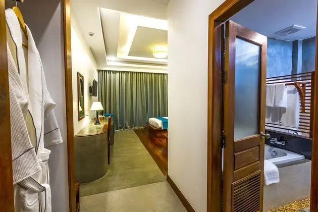 Stüdyo Süit, Balkon, Havuz Manzaralı (Cabana)
