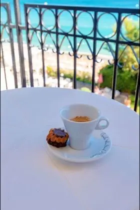 Stüdyo, Balkon
