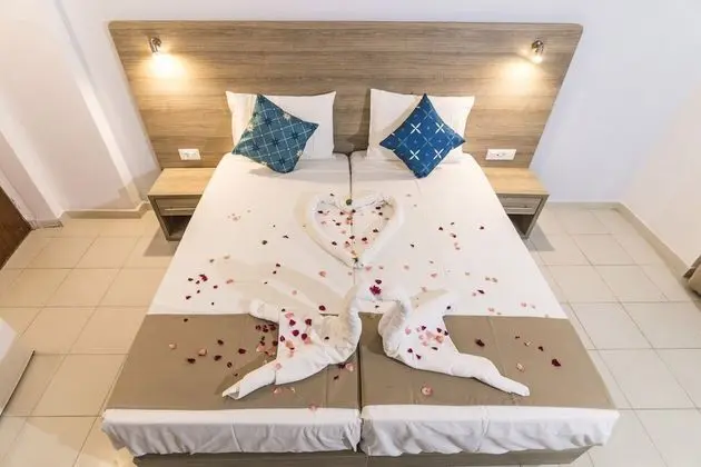 Standard Tek Büyük veya İki Ayrı Yataklı Oda (No Balcony)