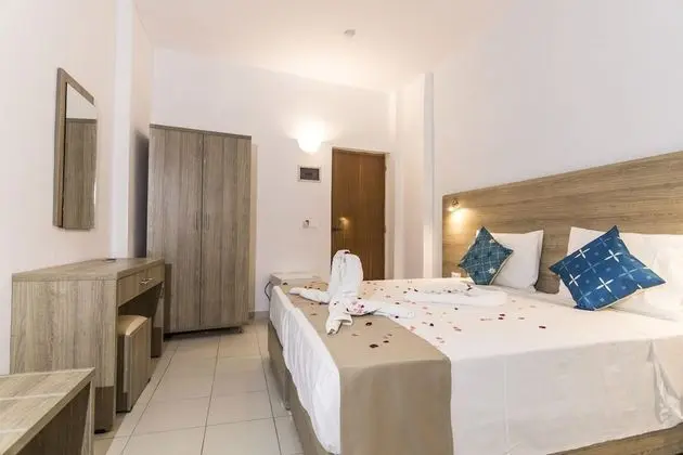 Standard Tek Büyük veya İki Ayrı Yataklı Oda (No Balcony)