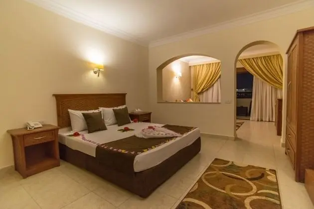 Standard Twin Room , Garden View