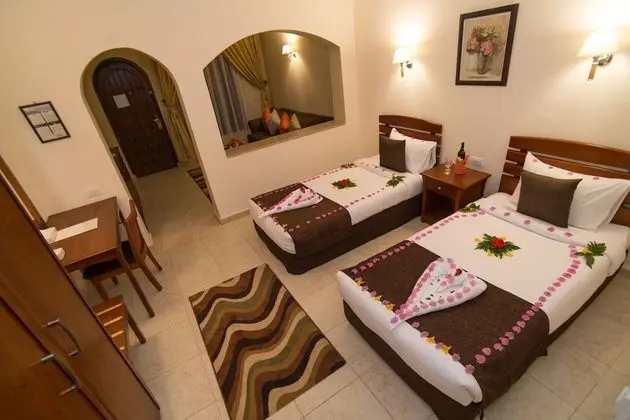 Superior Room, 1 Bedroom, Pool View