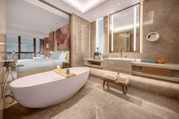 Deluxe Oda, 1 En Büyük (King) Boy Yatak