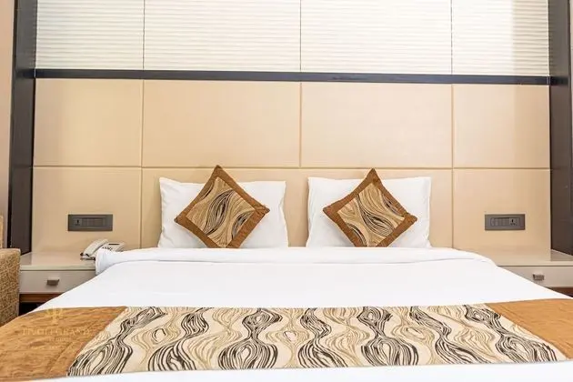 Deluxe Tek Büyük Yataklı Oda, Sigara İçilmez, Bahçe Manzaralı
